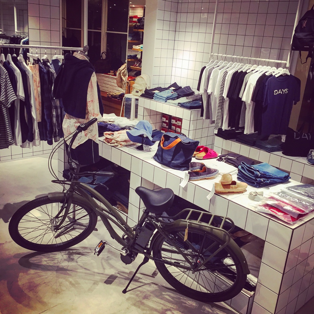 the PARK 電動アシストバイク展示