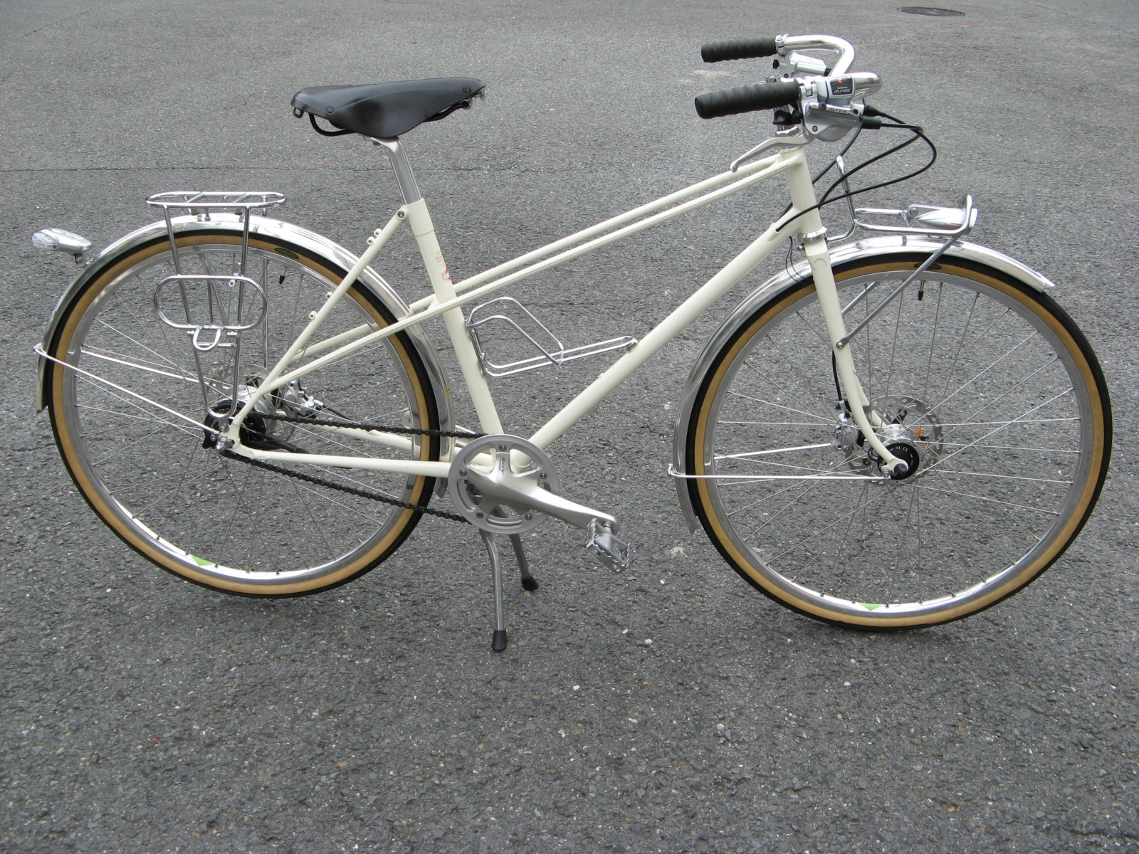 アルフィーネ デモ車